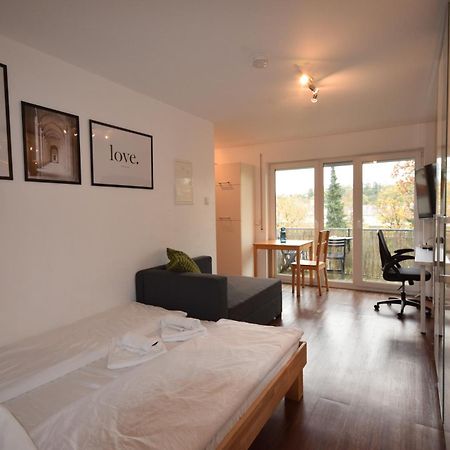 Nestwerk Komfort R23-12 - Balkon, Arbeitsplatz & Zentrumsnah Biberach an der Riss Exterior photo