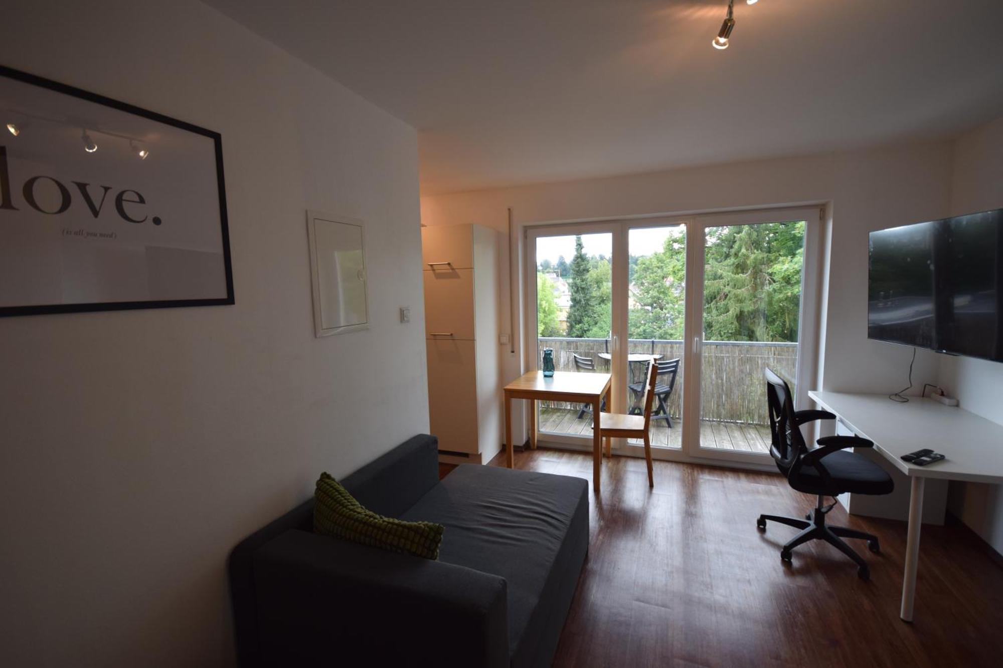 Nestwerk Komfort R23-12 - Balkon, Arbeitsplatz & Zentrumsnah Biberach an der Riss Exterior photo