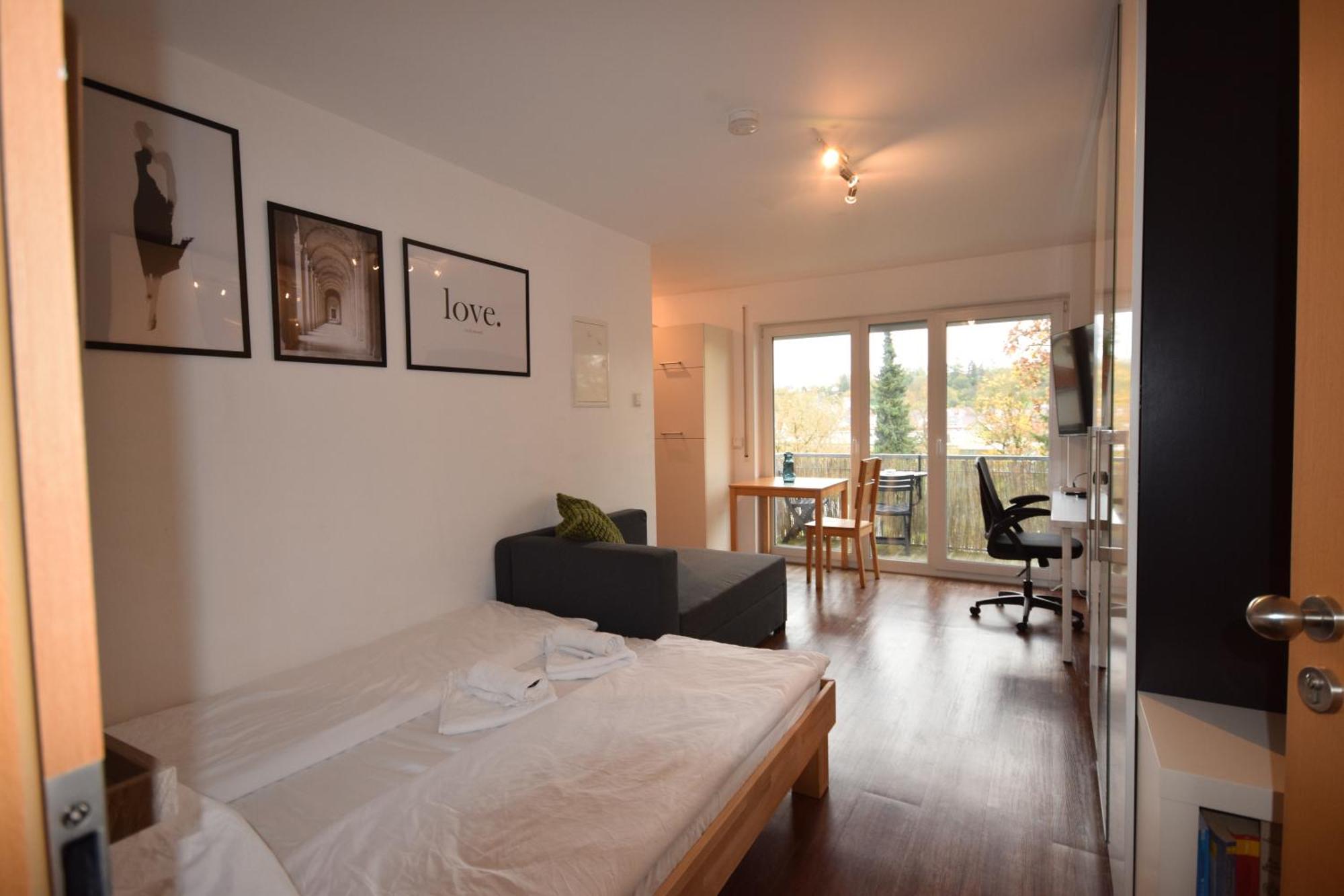 Nestwerk Komfort R23-12 - Balkon, Arbeitsplatz & Zentrumsnah Biberach an der Riss Exterior photo